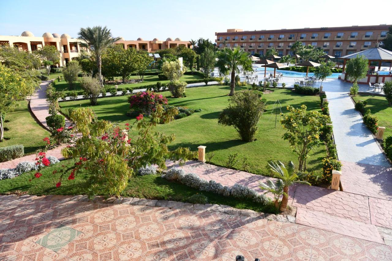 Wadi Lahmy Azur Resort - Soft All-Inclusive Abū Ghuşūn Екстериор снимка